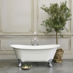 Clearstone Freestanding Bath. 