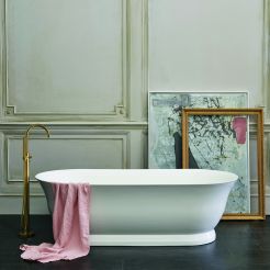 Clearstone Freestanding Bath. 