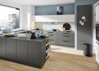 Metal effect fronts and white fronts